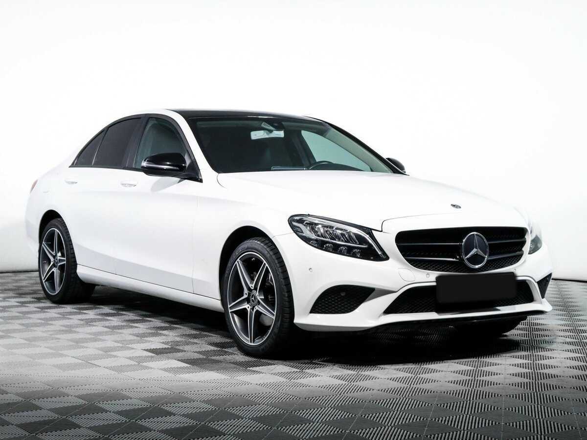 Mercedes-Benz C-Класс 2018 года с пробегом. Фото: #2