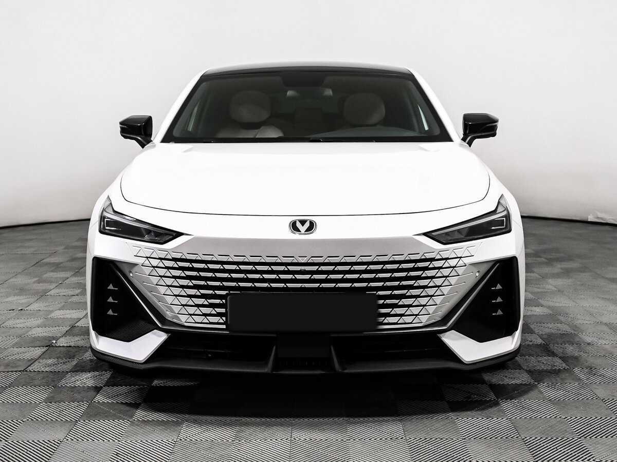 Changan UNI-V 2023 года с пробегом. Фото: #1