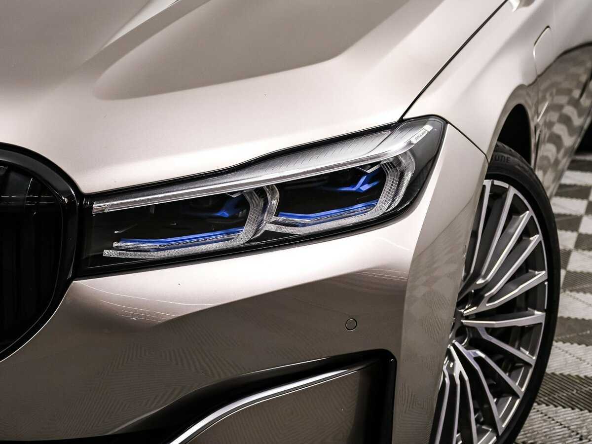 BMW 7 серии 2019 года с пробегом. Фото: #14