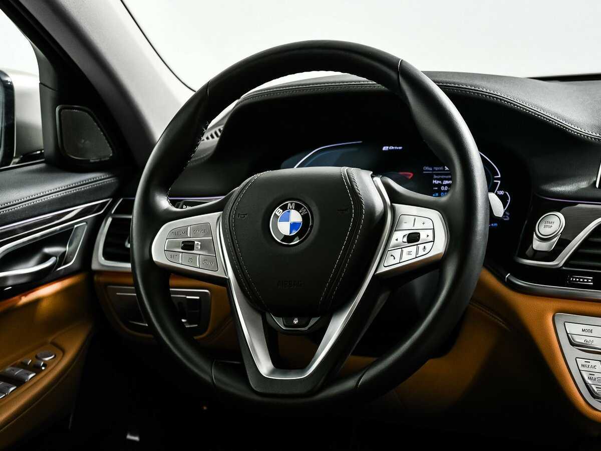 BMW 7 серии 2019 года с пробегом. Фото: #18