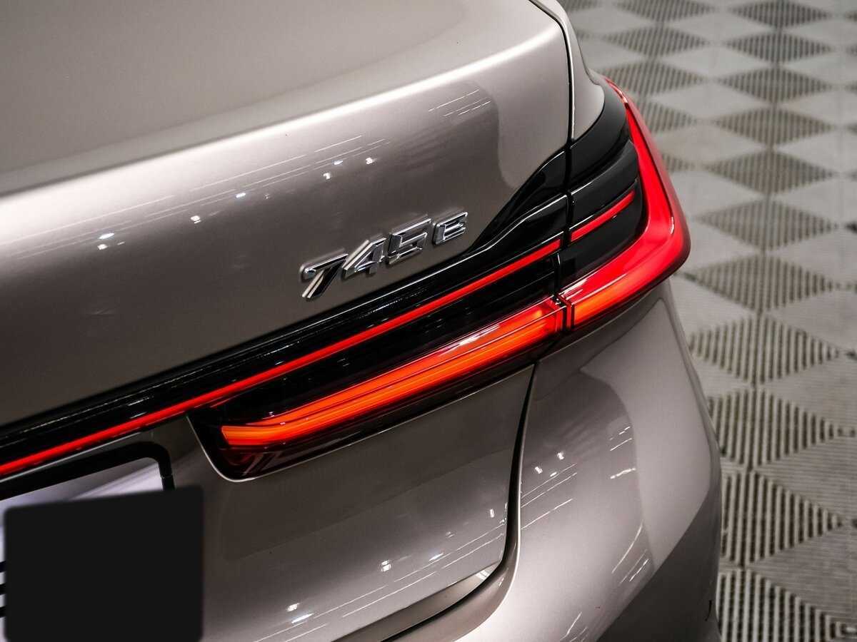 BMW 7 серии 2019 года с пробегом. Фото: #19