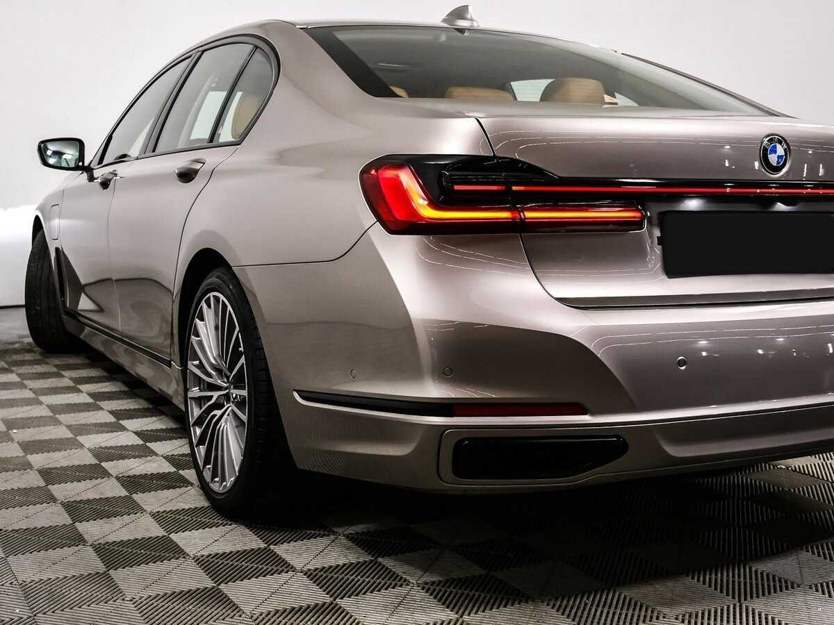 BMW 7 серии 2019 года с пробегом. Фото: #20