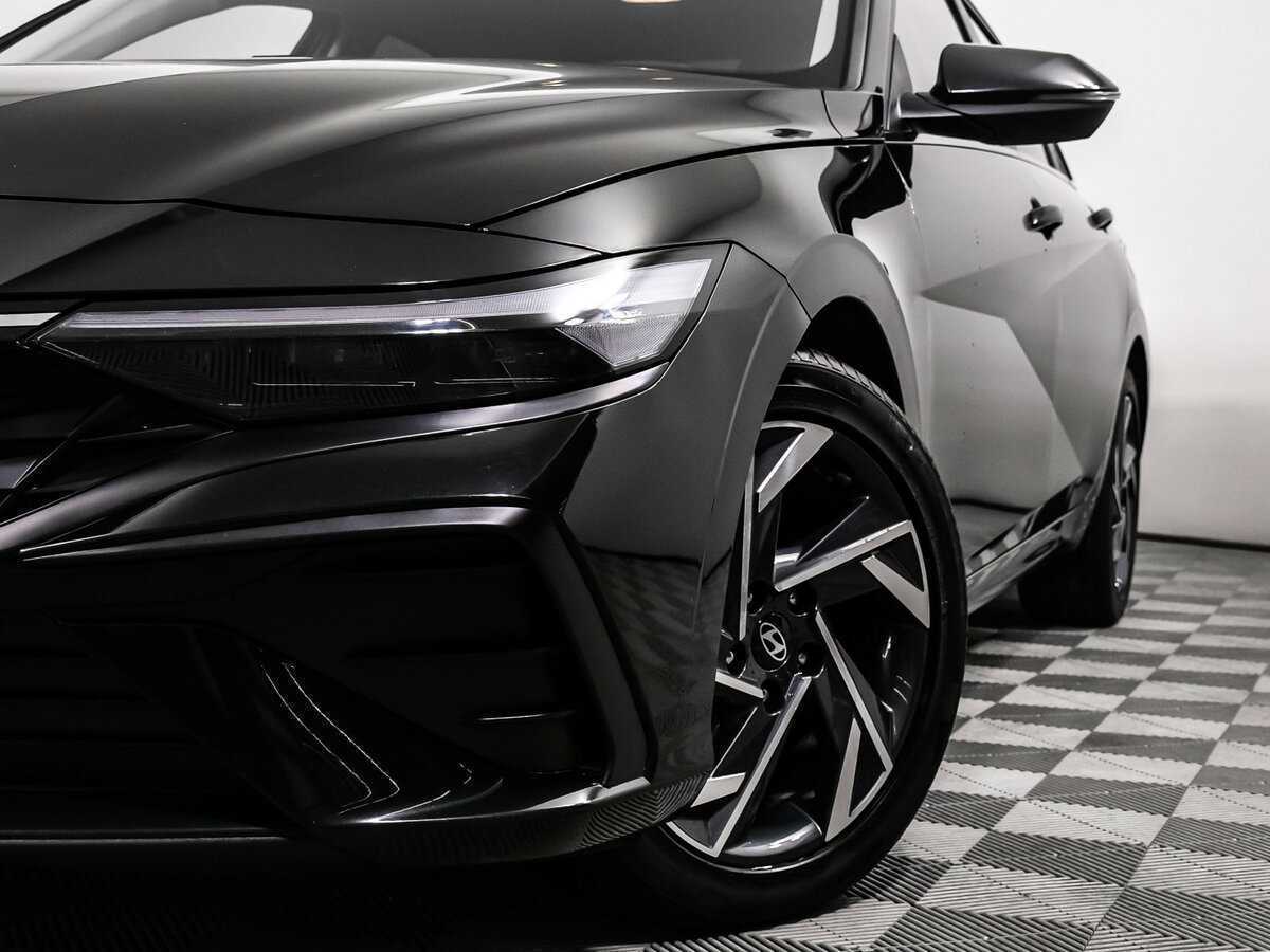 Hyundai Elantra 2024 года с пробегом. Фото: #13