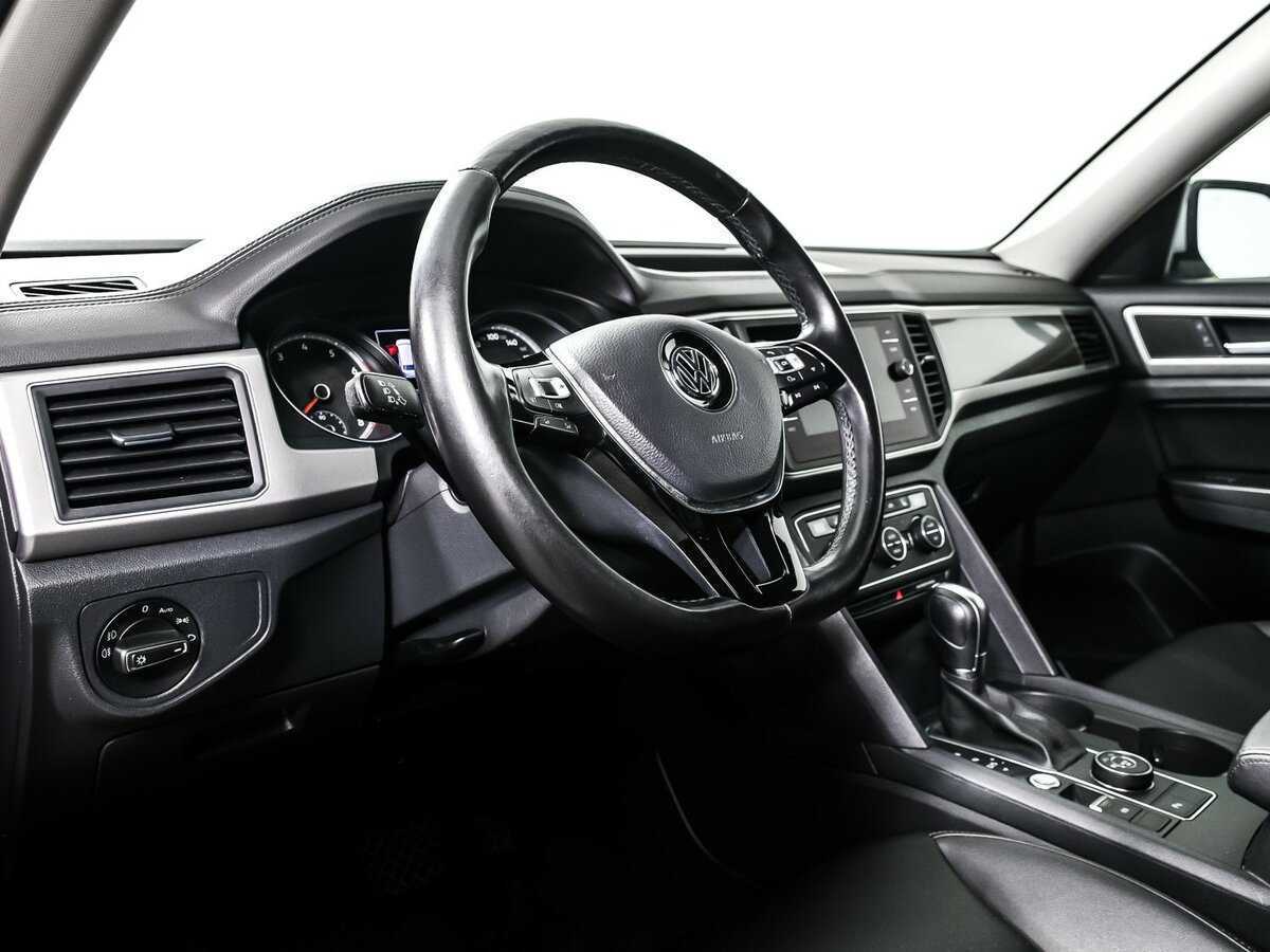 Volkswagen Teramont 2018 года с пробегом. Фото: #12