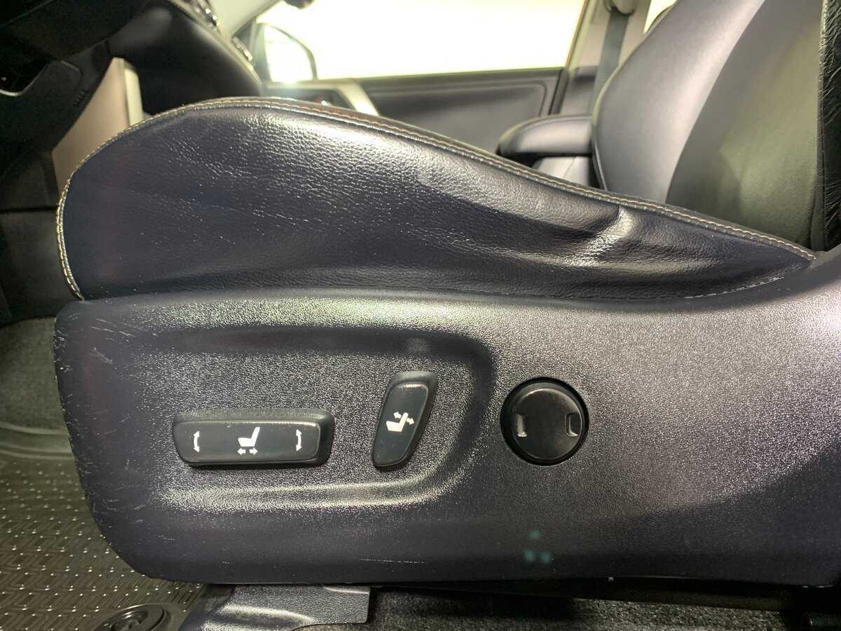 Toyota RAV4 2013 года с пробегом. Фото: #16