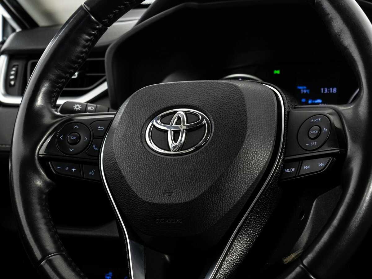 Toyota RAV4 2020 года с пробегом. Фото: #9