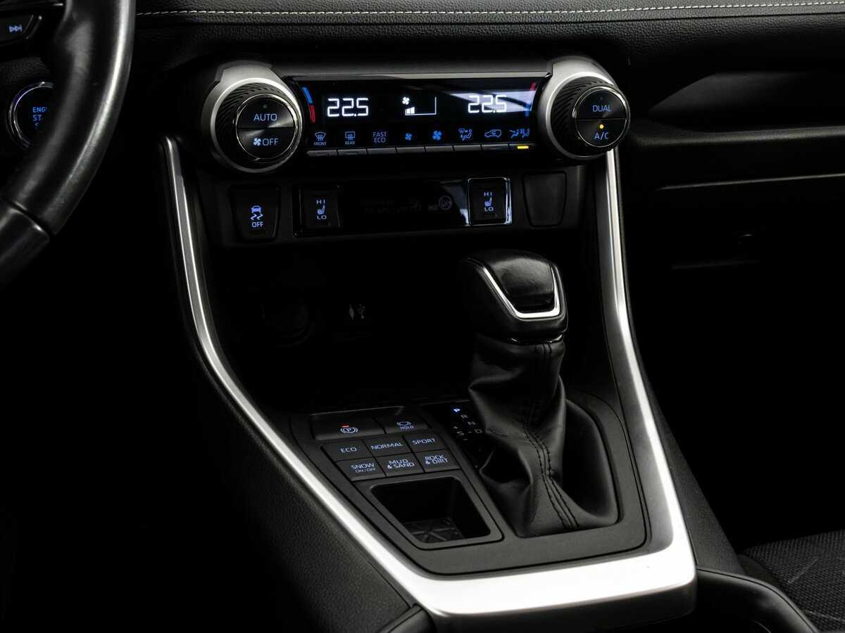 Toyota RAV4 2020 года с пробегом. Фото: #10