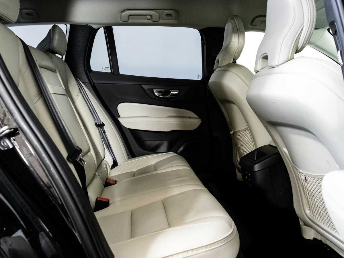 Volvo V60 Cross Country 2019 года с пробегом. Фото: #16