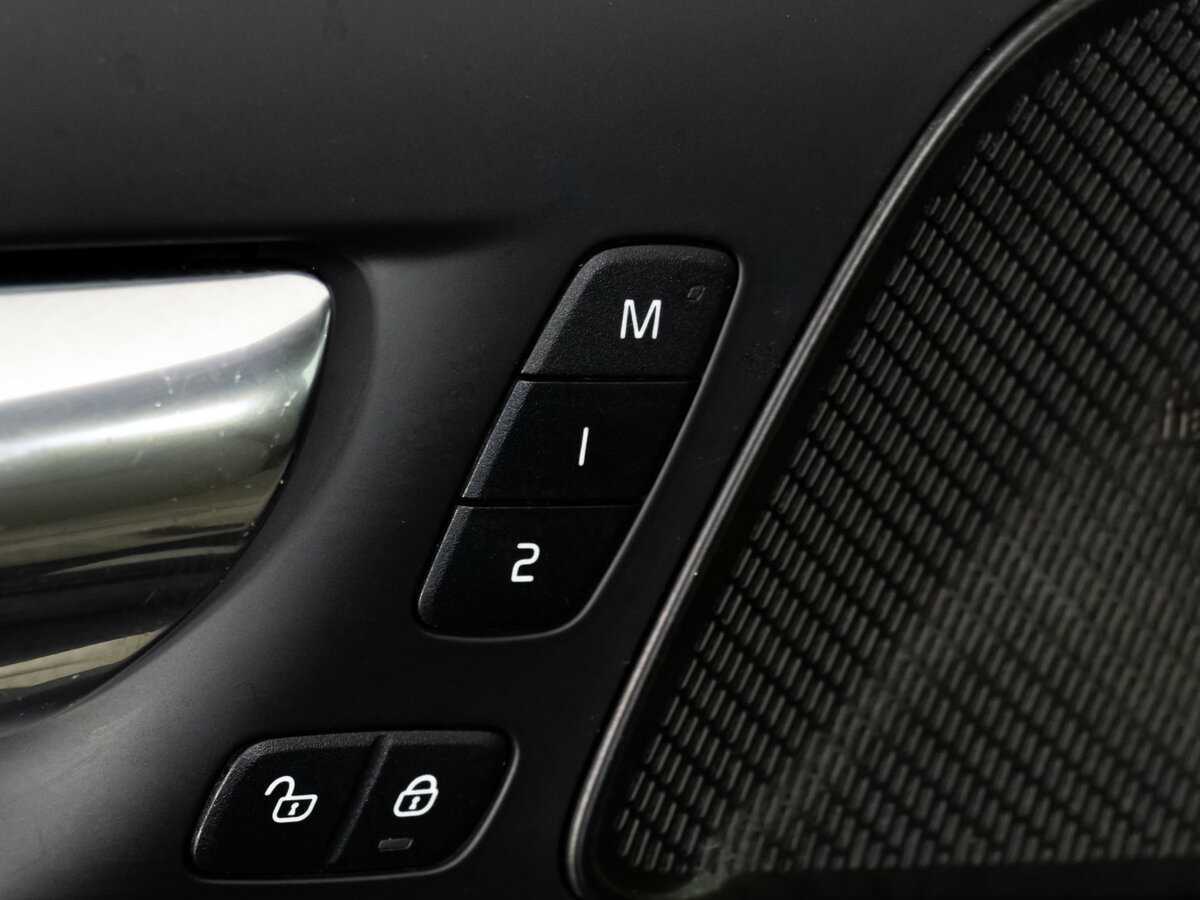 Volvo V60 Cross Country 2019 года с пробегом. Фото: #17