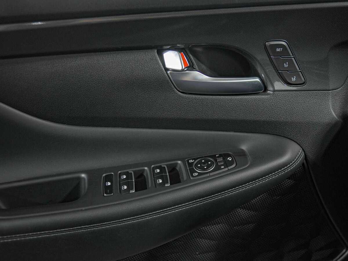 Hyundai Santa Fe 2021 года с пробегом. Фото: #13