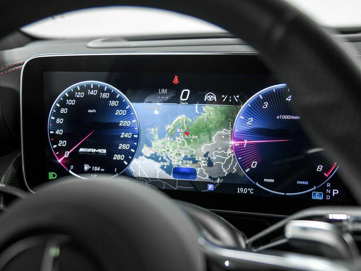 Mercedes-Benz GLC AMG 2024 года с пробегом. Фото: #7