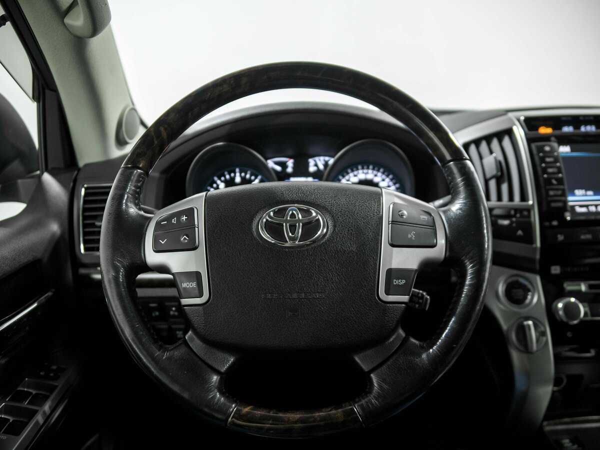 Toyota Land Cruiser 2015 года с пробегом. Фото: #8