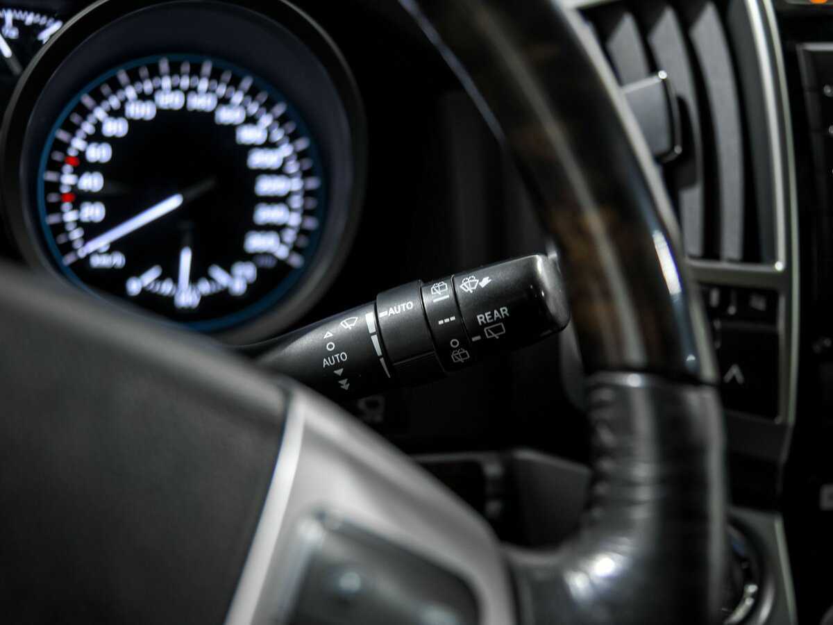 Toyota Land Cruiser 2015 года с пробегом. Фото: #9