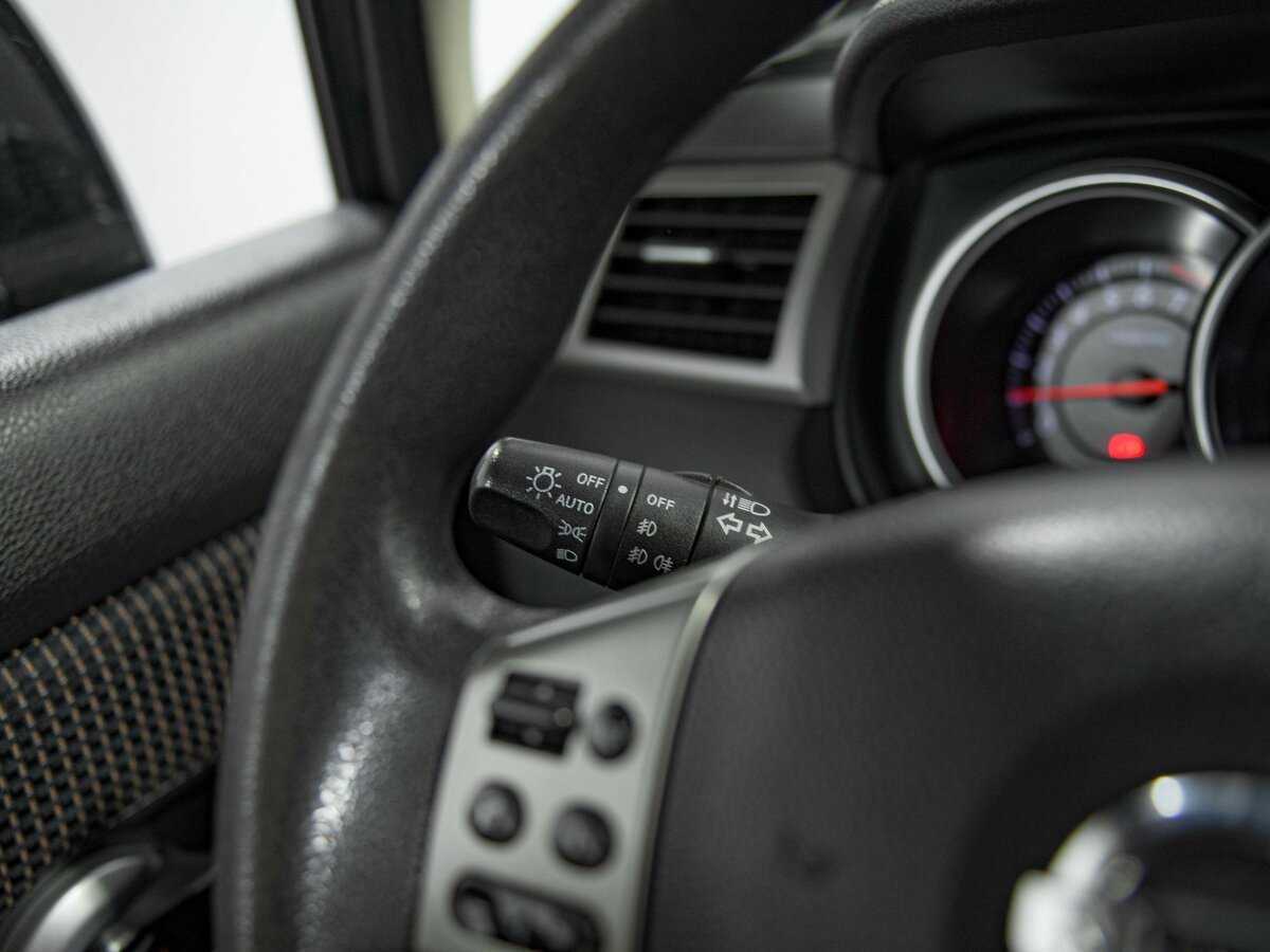 Nissan Tiida 2010 года с пробегом. Фото: #7