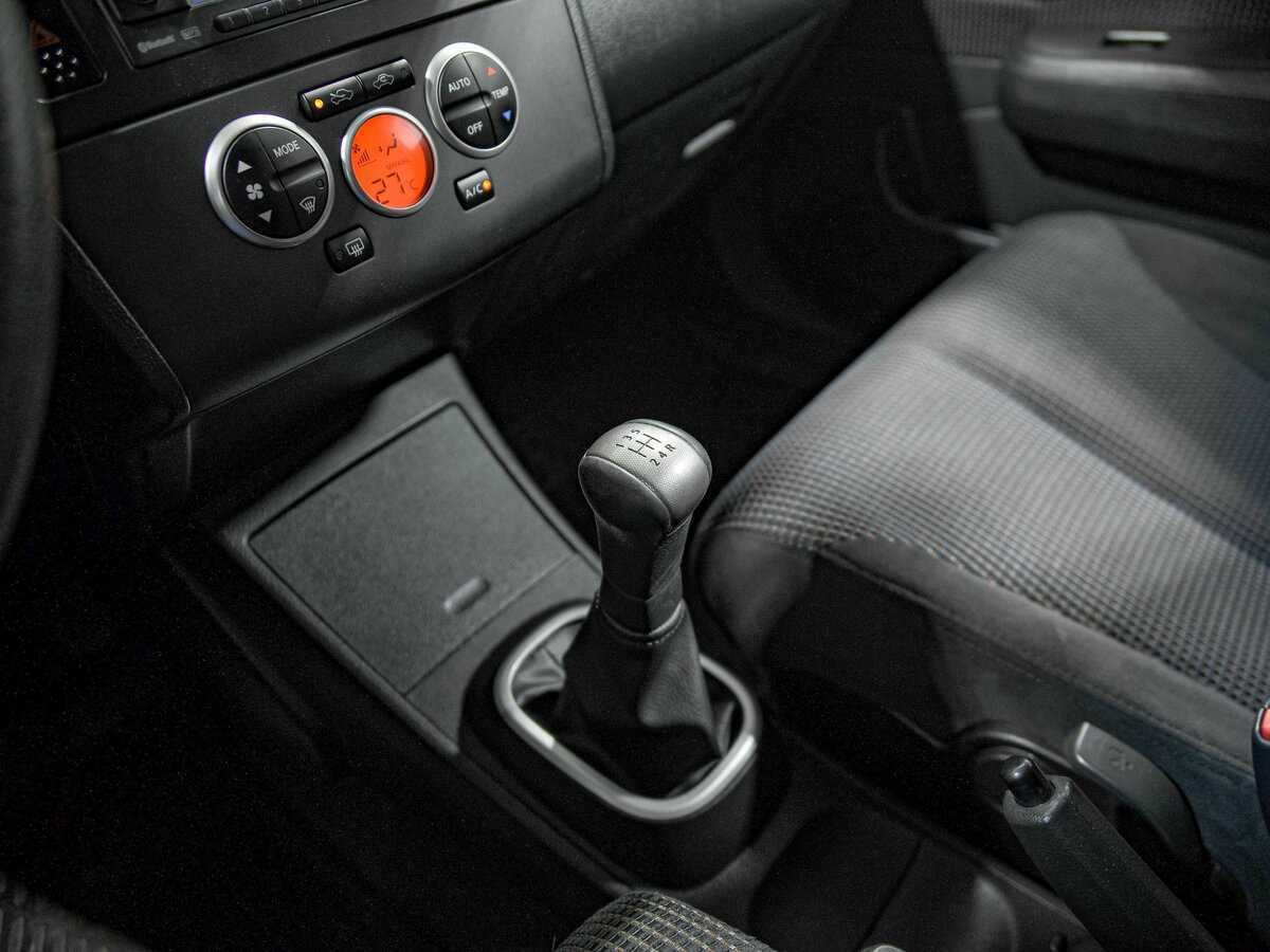 Nissan Tiida 2010 года с пробегом. Фото: #11