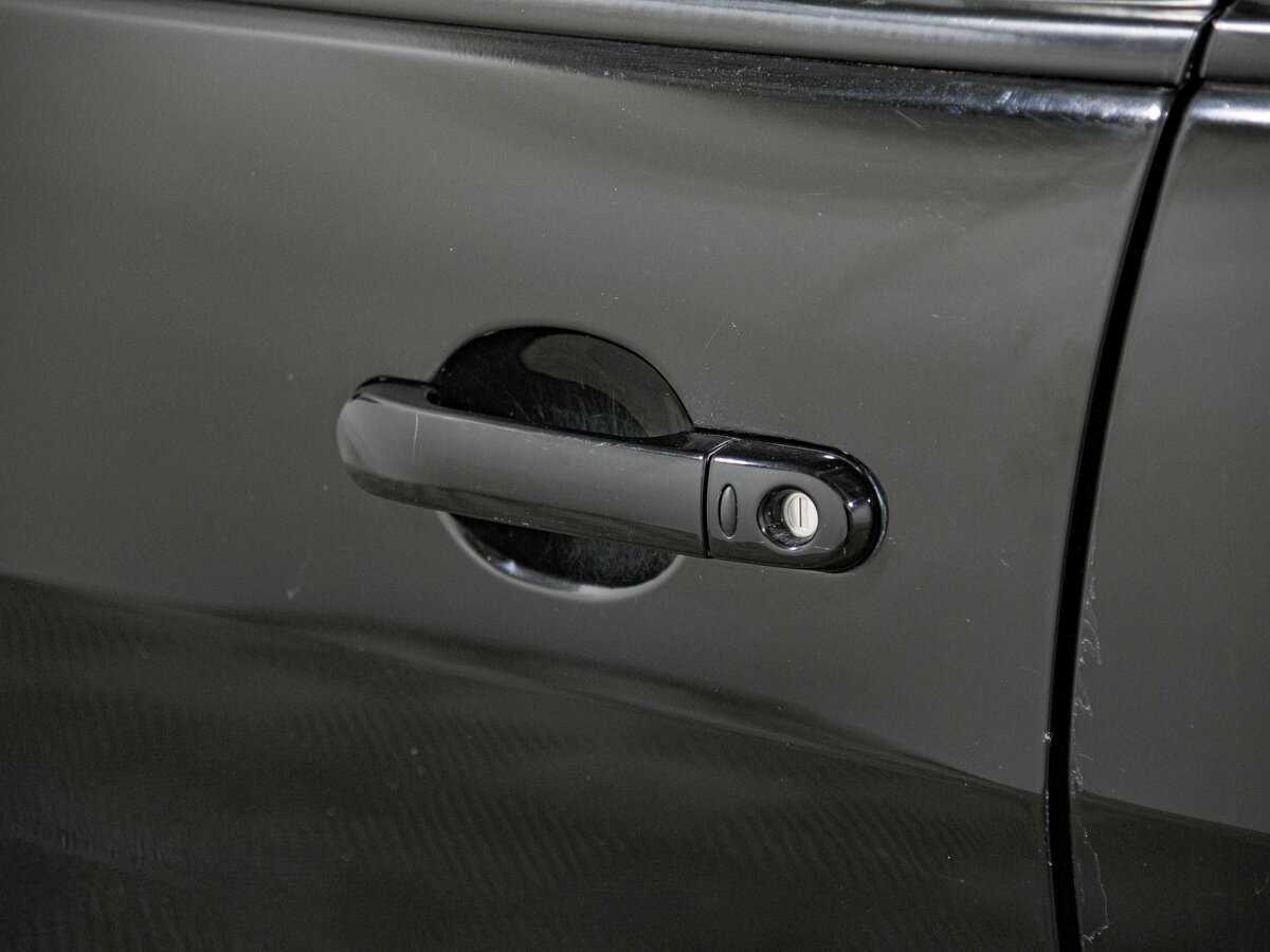 Nissan Tiida 2010 года с пробегом. Фото: #17