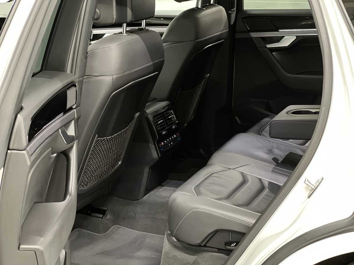 Volkswagen Touareg 2018 года с пробегом. Фото: #11