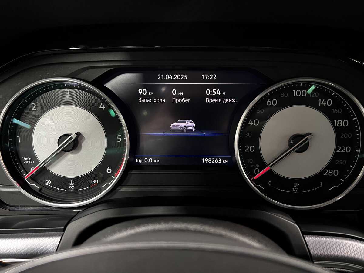 Volkswagen Touareg 2018 года с пробегом. Фото: #12