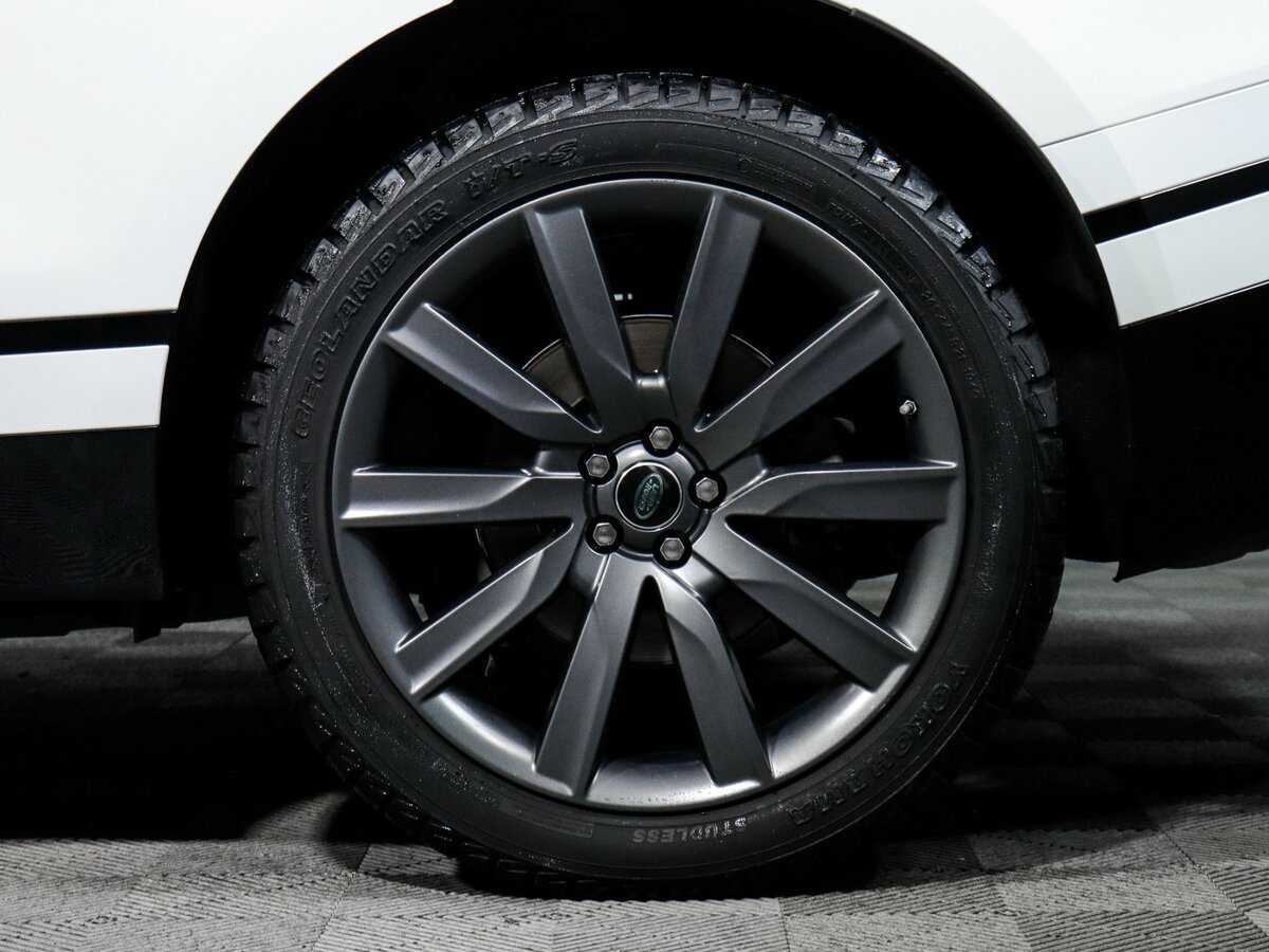 Land Rover Range Rover Velar 2018 года с пробегом. Фото: #11