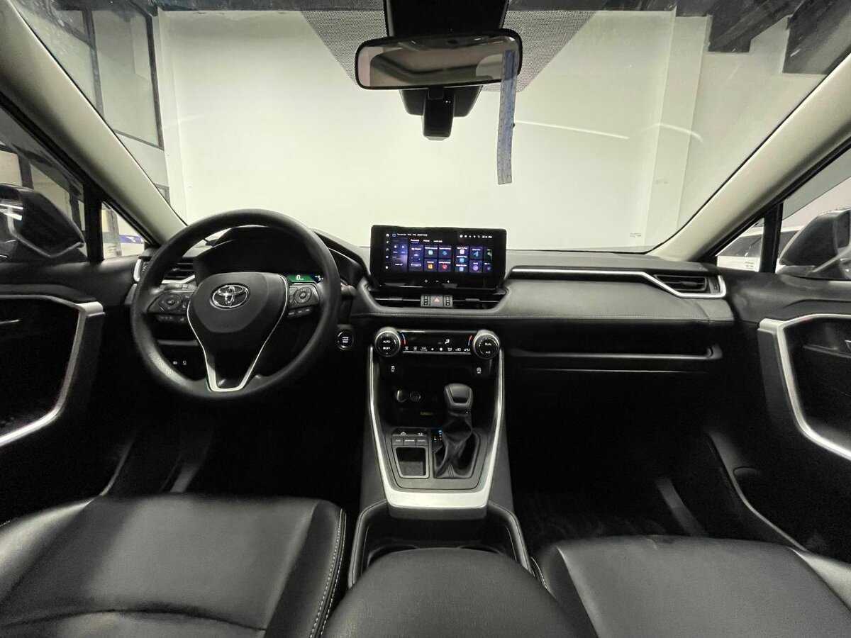 Toyota RAV4 2023 года с пробегом. Фото: #10