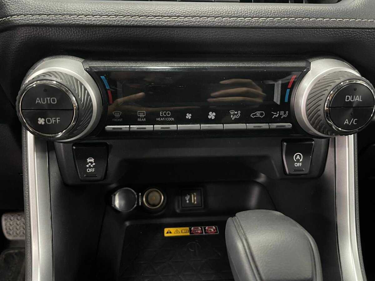 Toyota RAV4 2023 года с пробегом. Фото: #13