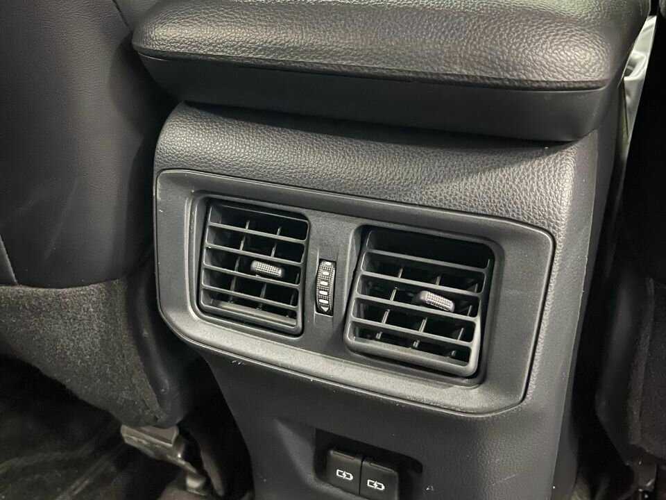 Toyota RAV4 2023 года с пробегом. Фото: #14