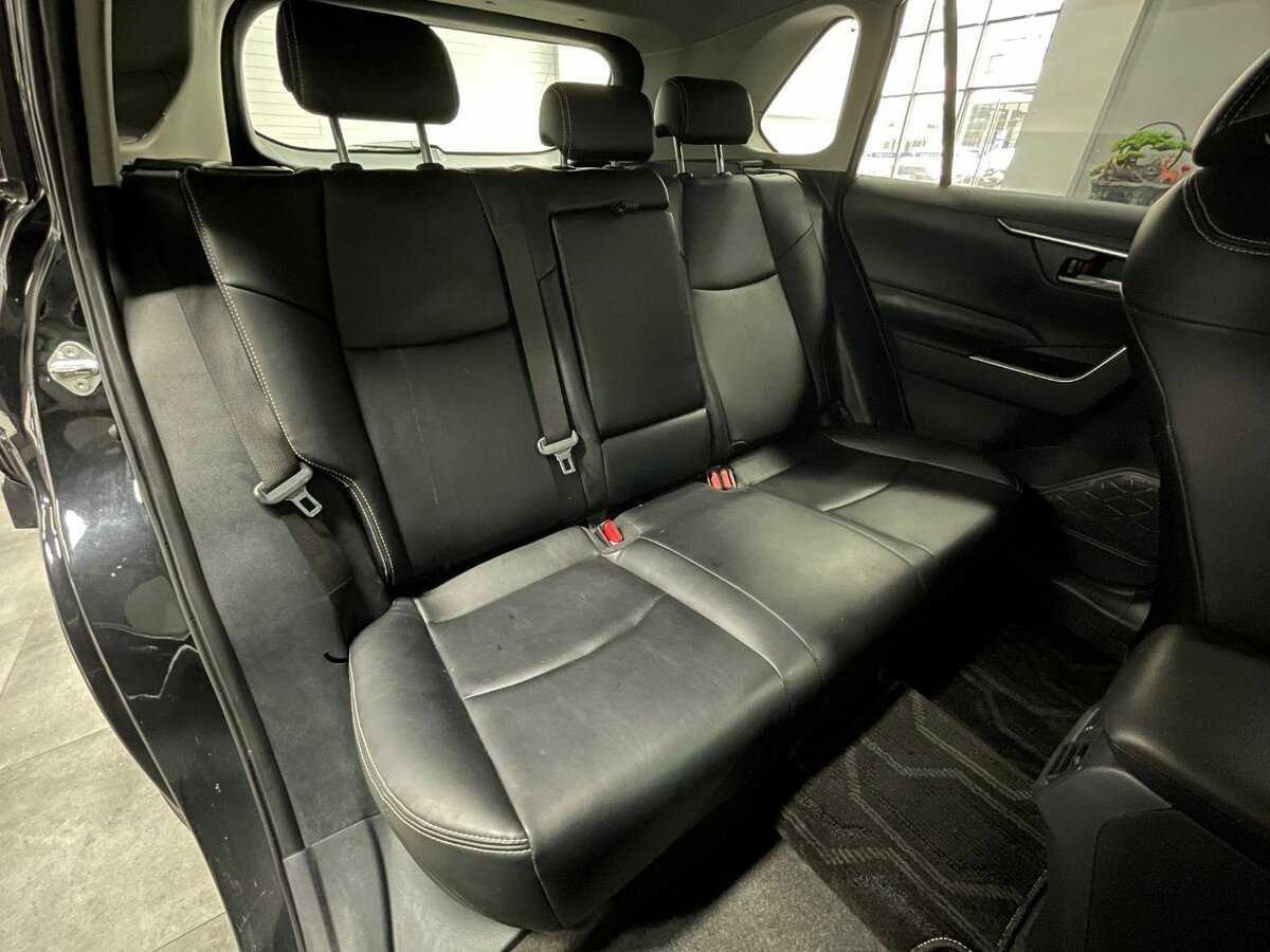 Toyota RAV4 2023 года с пробегом. Фото: #15