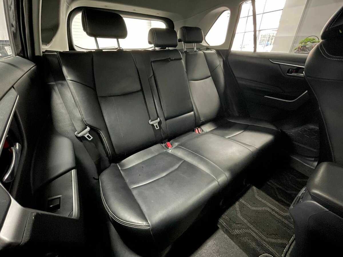 Toyota RAV4 2023 года с пробегом. Фото: #17
