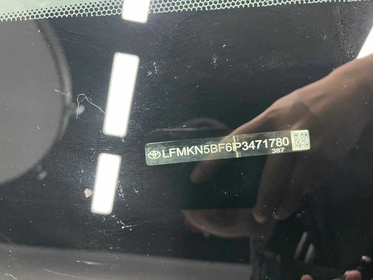 Toyota RAV4 2023 года с пробегом. Фото: #23