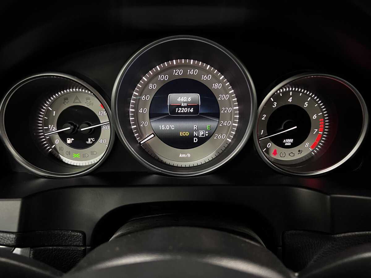 Mercedes-Benz E-Класс 2015 года с пробегом. Фото: #12