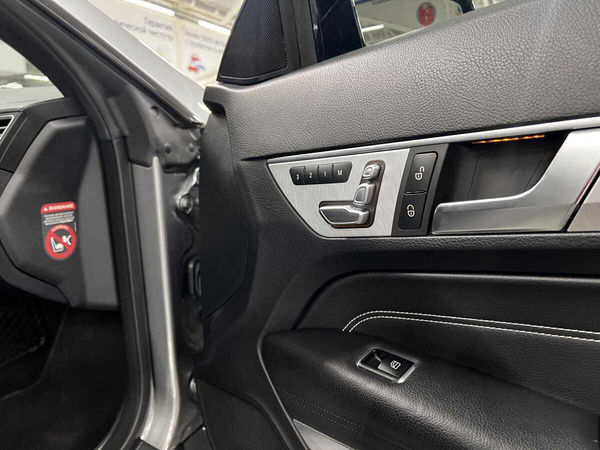 Mercedes-Benz E-Класс 2015 года с пробегом. Фото: #23