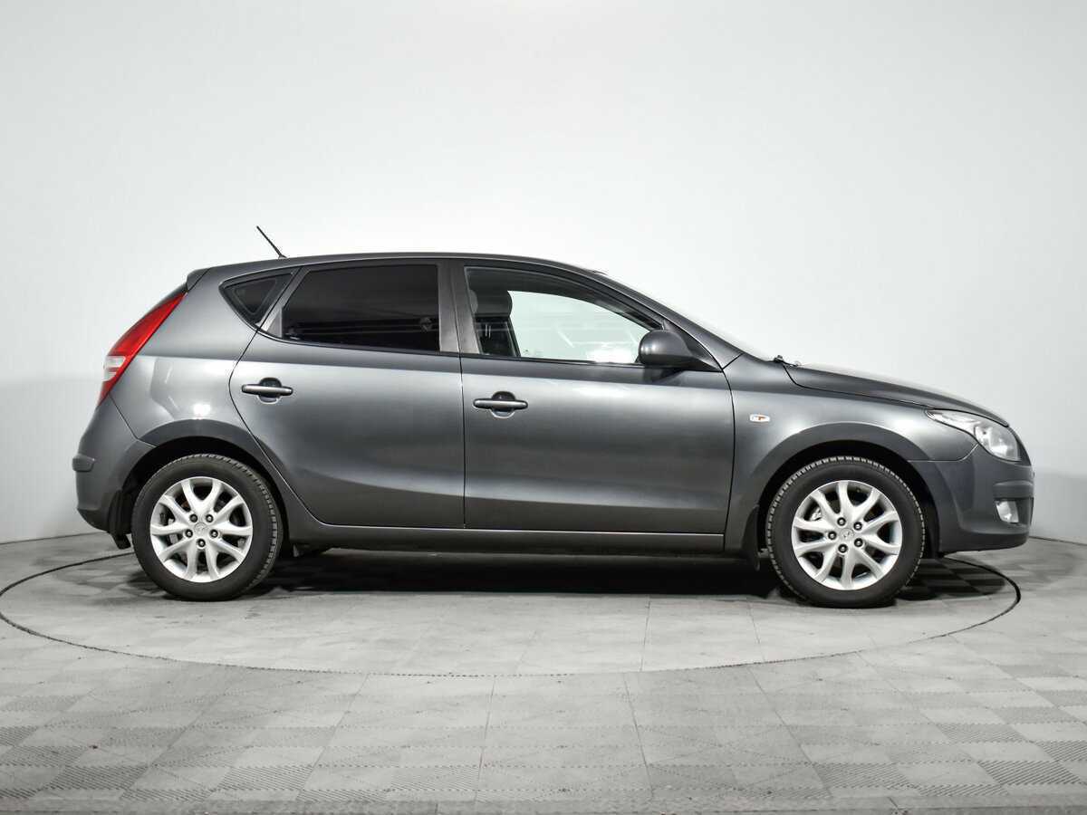 Hyundai i30 2009 года с пробегом. Фото: #3