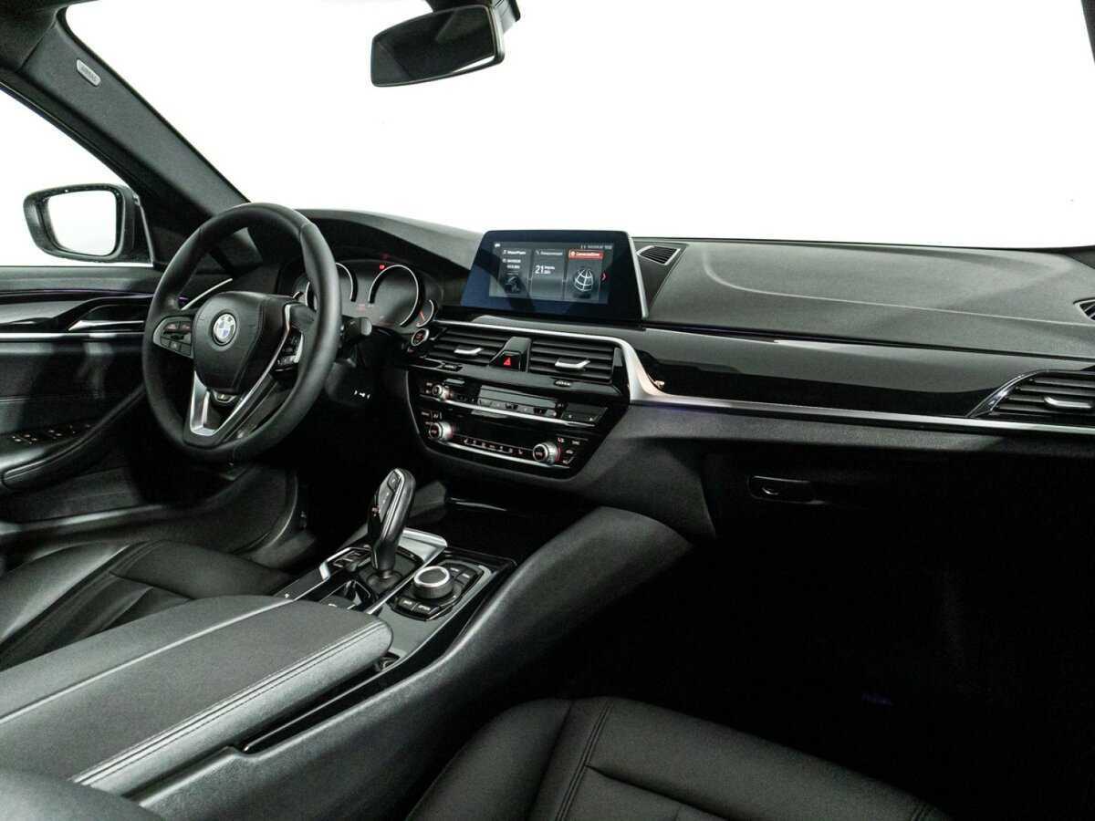 BMW 5 серии 2020 года с пробегом. Фото: #8