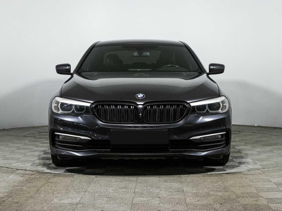 BMW 5 серии 2017 года с пробегом. Фото: #1