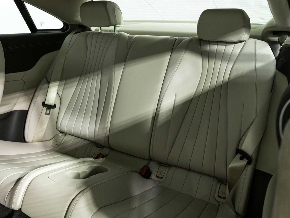 Mercedes-Benz E-Класс 2019 года с пробегом. Фото: #9