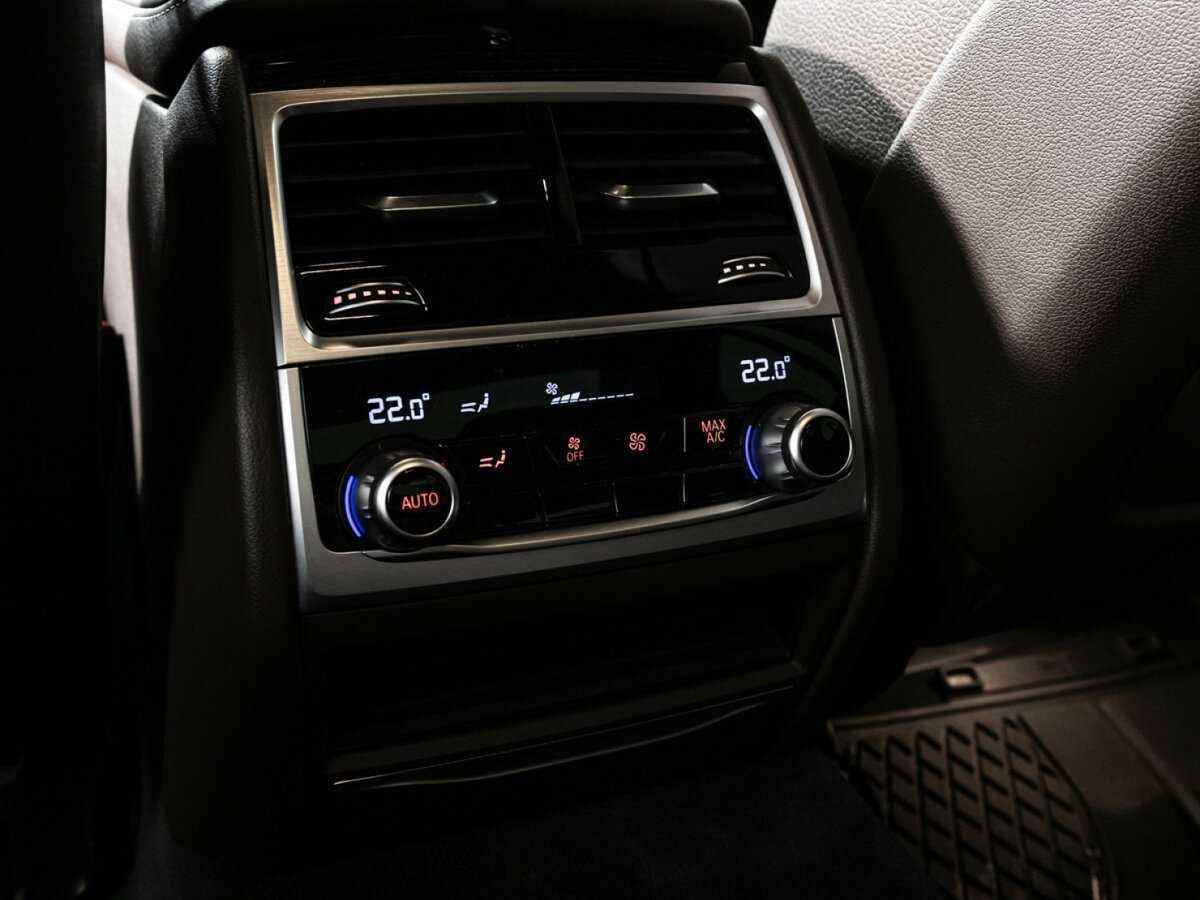 BMW 7 серии 2017 года с пробегом. Фото: #26