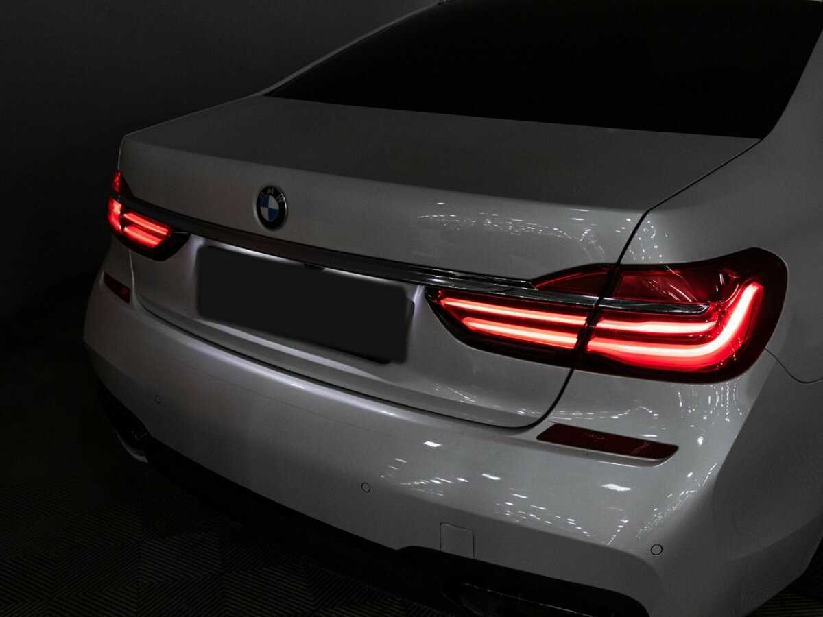BMW 7 серии 2017 года с пробегом. Фото: #31