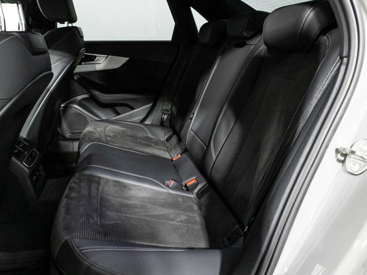 Audi A4 2021 года с пробегом. Фото: #9