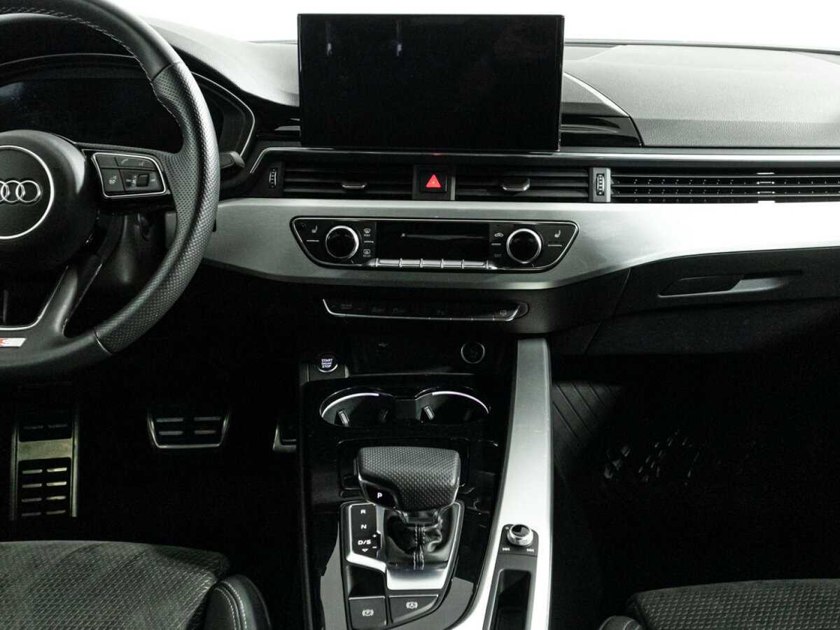 Audi A4 2021 года с пробегом. Фото: #13