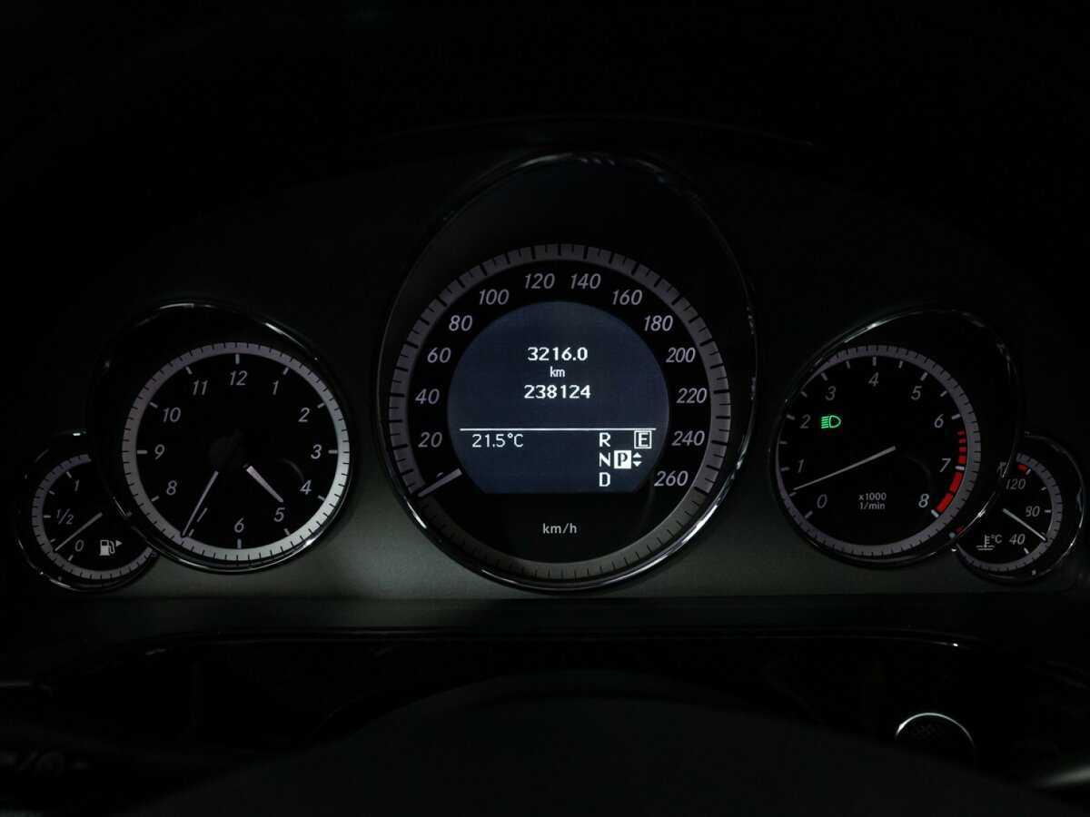 Mercedes-Benz E-Класс 2011 года с пробегом. Фото: #9