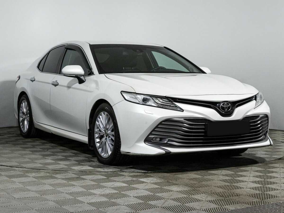 Toyota Camry 2018 года с пробегом. Фото: #2