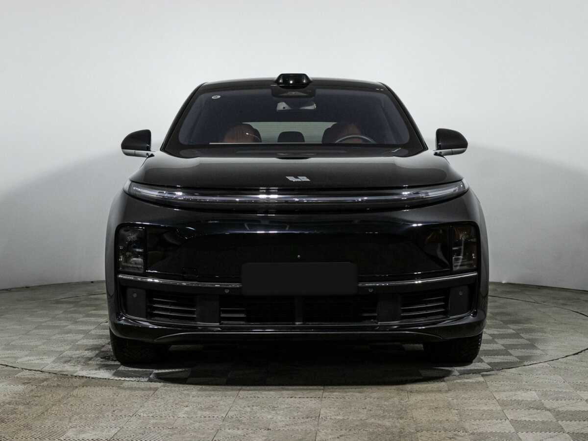 LiXiang L7 2023 года с пробегом. Фото: #1