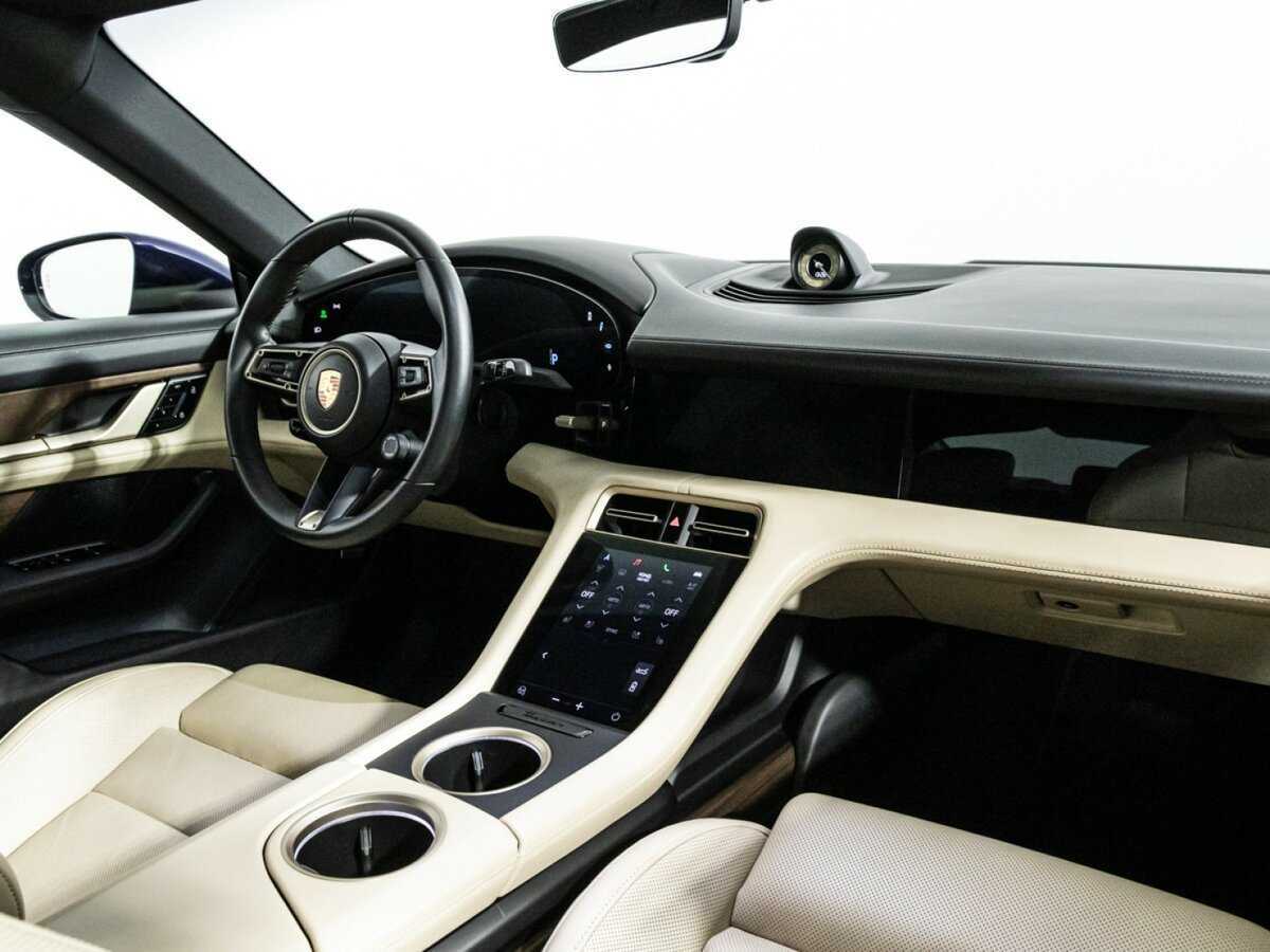 Porsche Taycan 2020 года с пробегом. Фото: #8