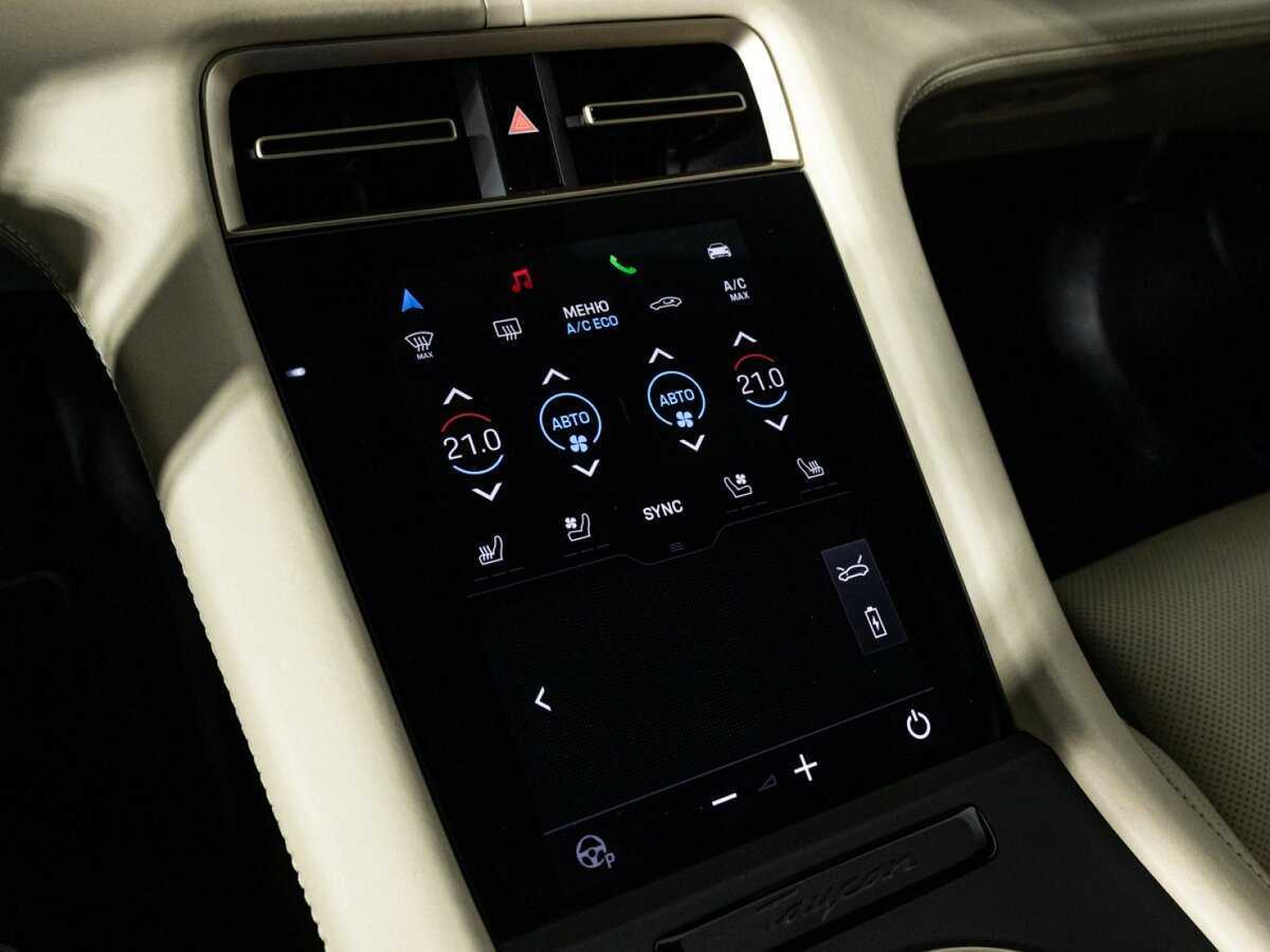 Porsche Taycan 2020 года с пробегом. Фото: #24