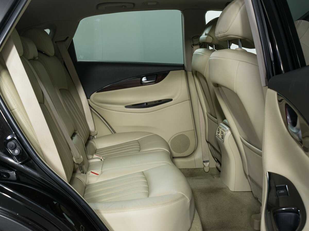 Infiniti QX50 2016 года с пробегом. Фото: #9