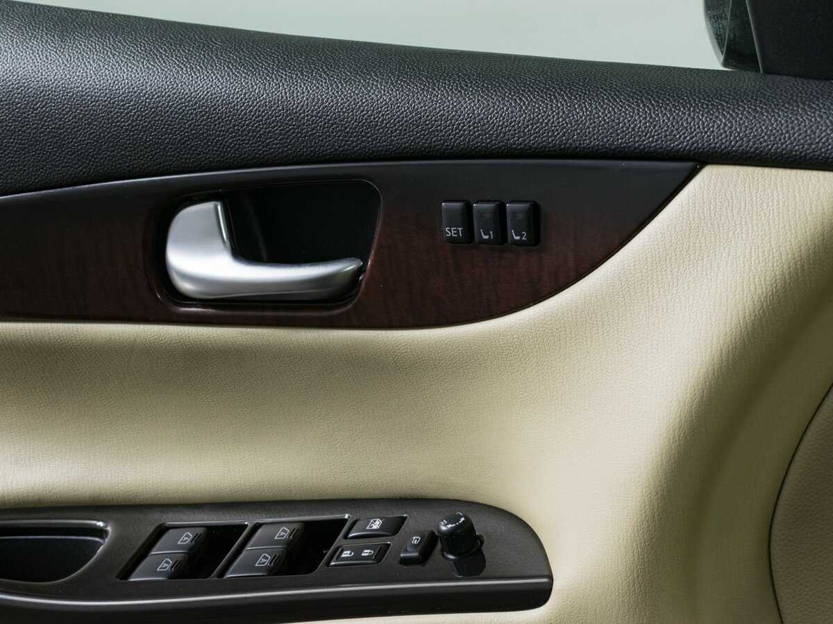 Infiniti QX50 2016 года с пробегом. Фото: #16