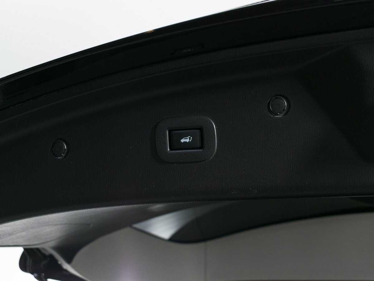 Infiniti QX80 2014 года с пробегом. Фото: #9