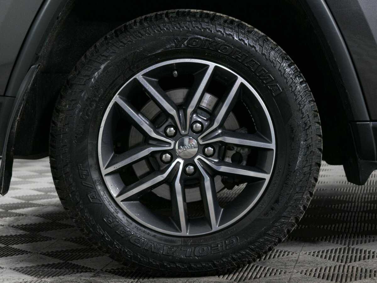 Jeep Grand Cherokee 2018 года с пробегом. Фото: #23