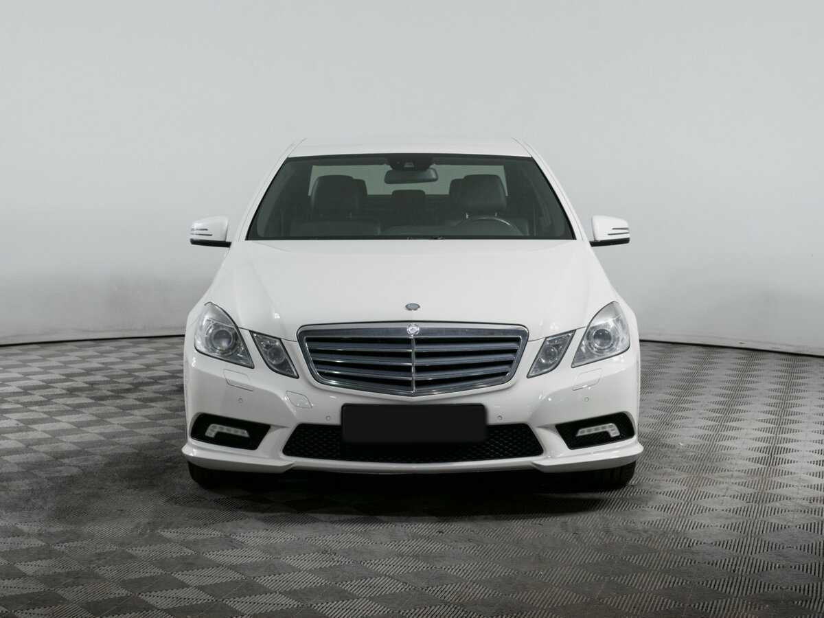 Mercedes-Benz E-Класс 2010 года с пробегом. Фото: #1