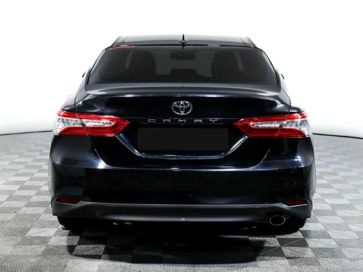 Toyota Camry 2021 года с пробегом. Фото: #5